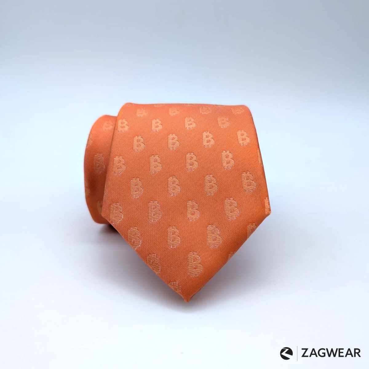 Silk tie